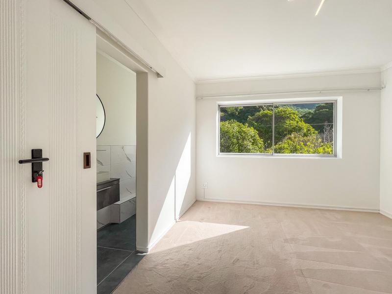 To Let 4 Bedroom Property for Rent in Hout Bay Western Cape